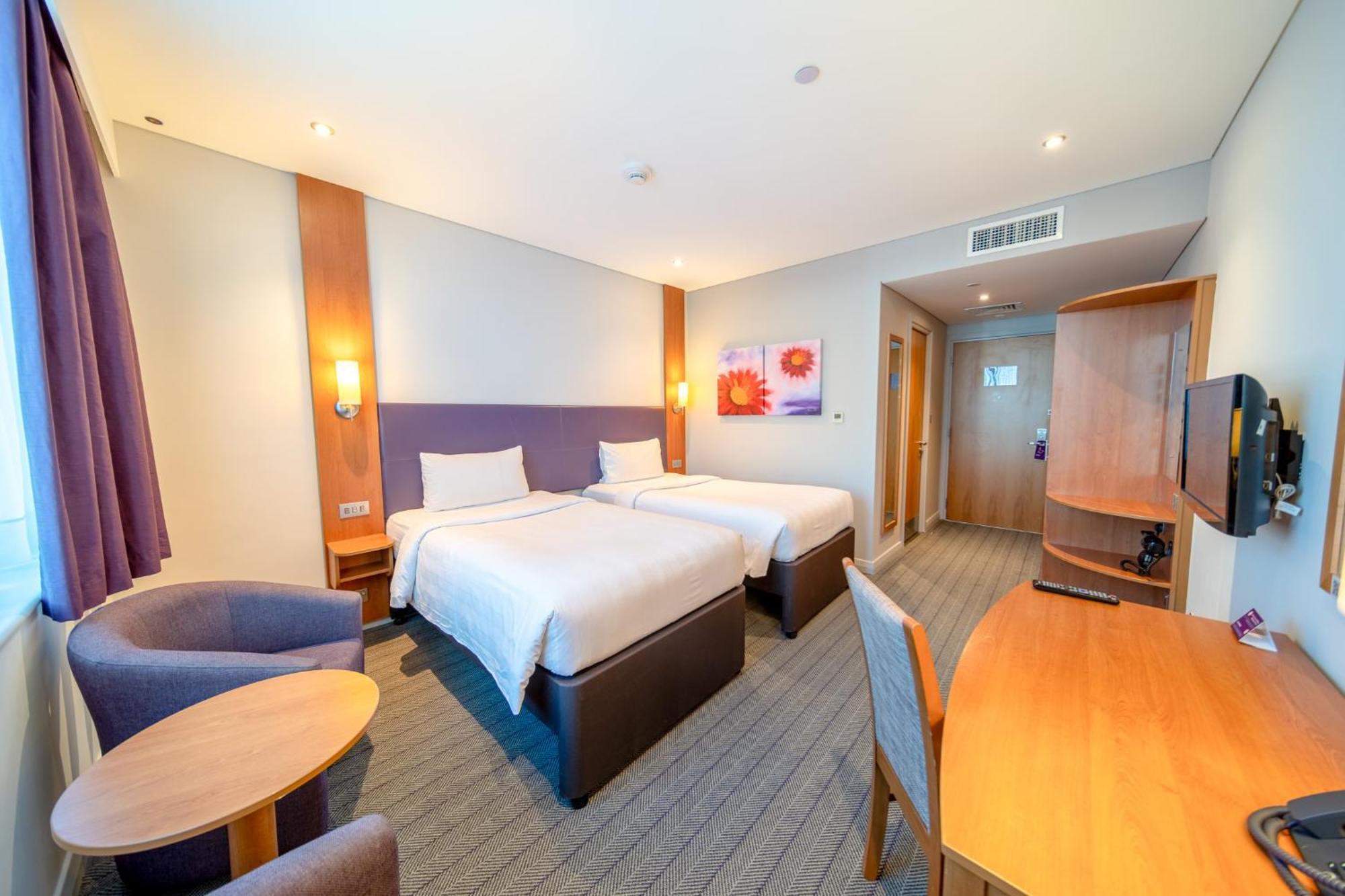 Premier Airport Business Park 3*