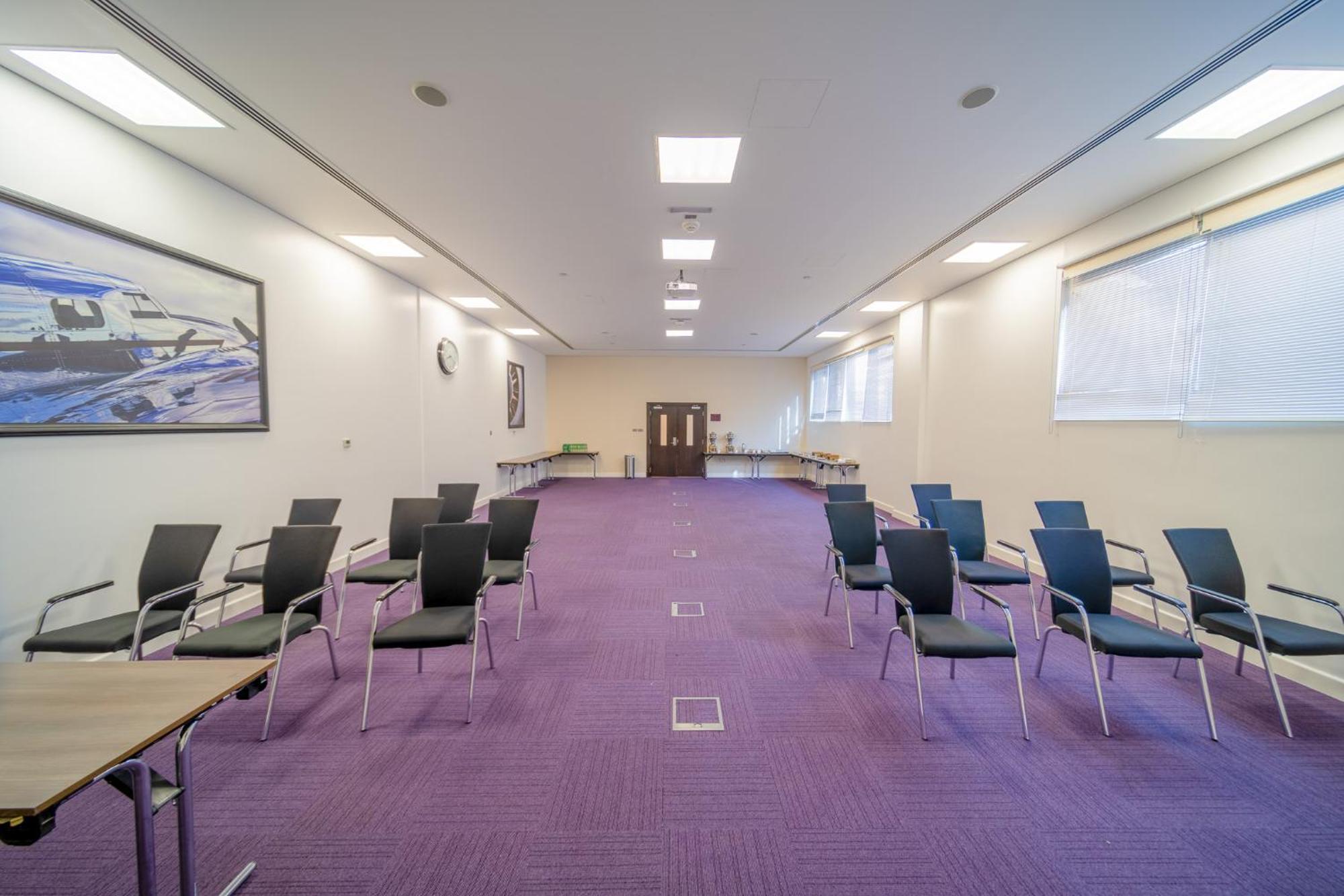 Hotel Premier Airport Business Park Abu Dhabi